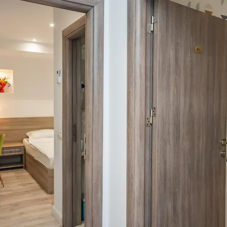 Liad Center Szálloda 3*