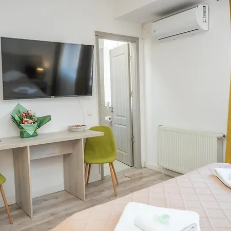 Liad Center Hotell 3*