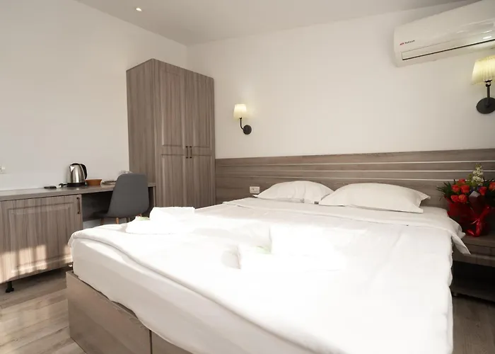 Ξενοδοχείο Liad Center 3*